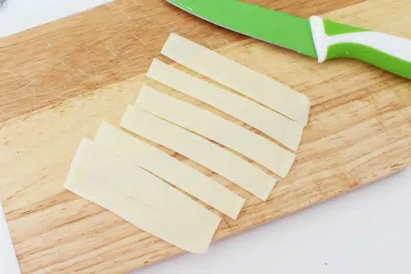 Sliced mozzarella strips