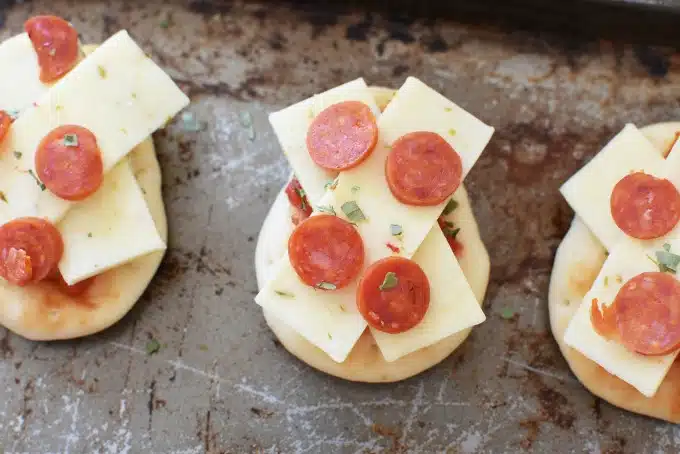 Mini Unbaked Naan Pizzas1