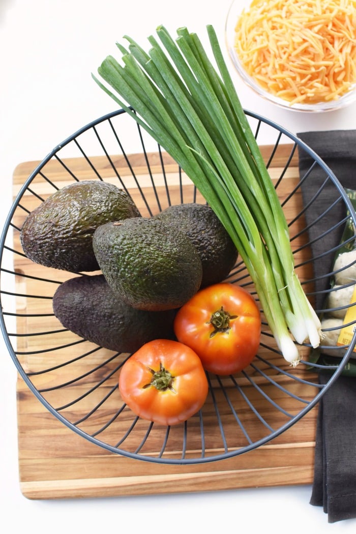 Fresh tomato, avocado and scallions 1