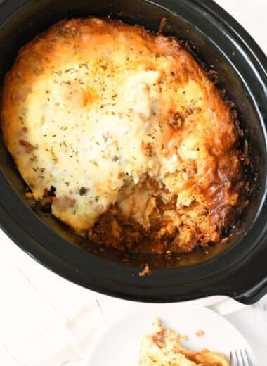 Slow Cooker Lasagna with 3 cheeses.